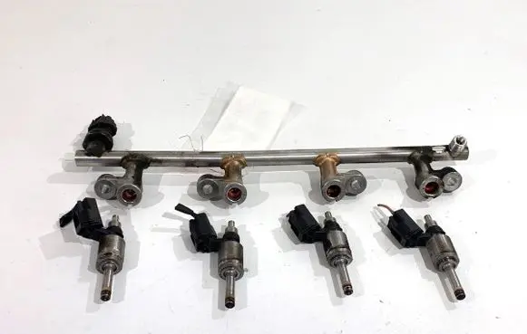 Mazda 3 II Fuel main line pipe 