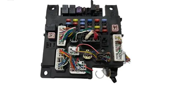 Mitsubishi Outlander Fuse module 8637A320 L8637002A 519344113
