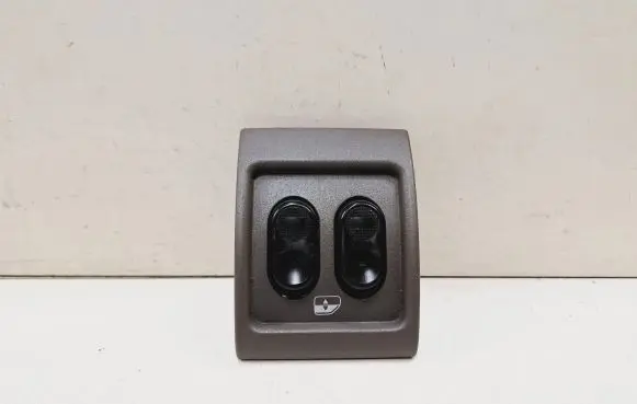 Chrysler PT Cruiser Electric window control switch OUG381L8AB 74675574