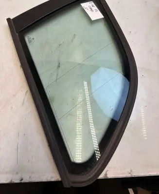 BMW 3 E46 Rear side window