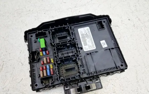 Ford Escape IV BSM Control unit LU5T15604 LU5T15604CCDD