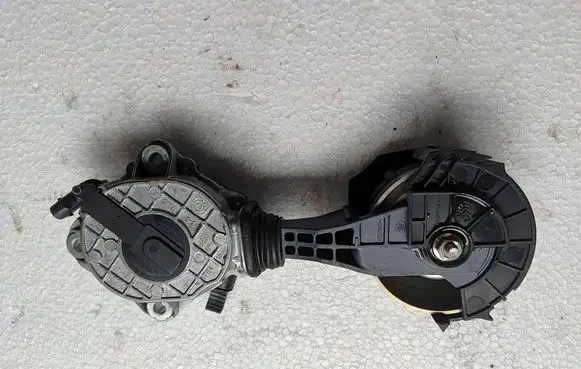 Peugeot 3008 I Timing belt tensioner 759883280