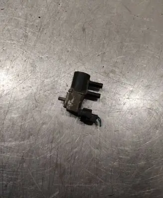Suzuki Grand Vitara II Vacuum valve k5t48574