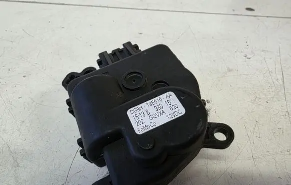 Ford Galaxy A/C air flow flap actuator/motor DG9H19E616AA