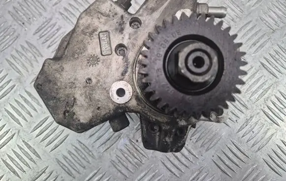 Mercedes-Benz CLS C219 Fuel injection high pressure pump A6420700501 87864 0445010145