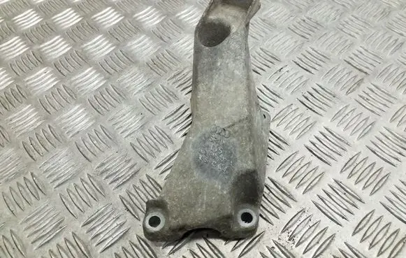 Audi A4 S4 B6 8E 8H Engine mounting bracket 8E0199307A
