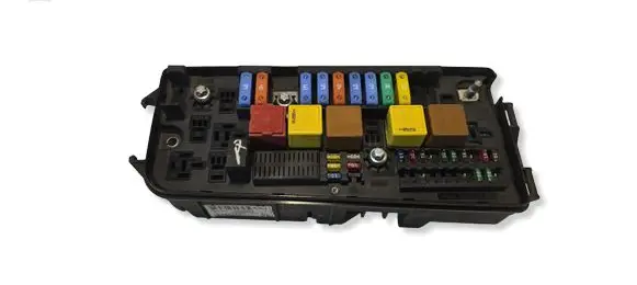 Opel Vectra C Fuse module 13144711