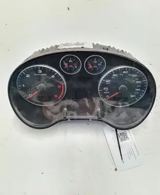 Audi A3 S3 A3 Sportback 8P Speedometer (instrument cluster) 8P0920982J