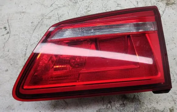 Volkswagen Golf Sportsvan Tailgate rear/tail lights 510945094K 90057452A M90057452A1235