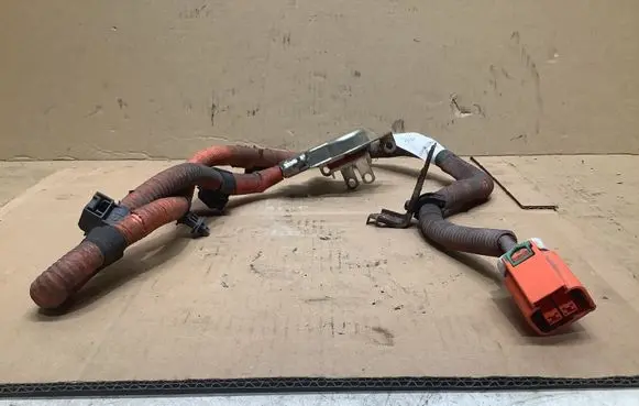 Toyota Yaris High voltage cable 