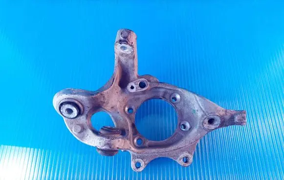 Mercedes-Benz E W212 Rear wheel hub spindle/knuckle A2123540206