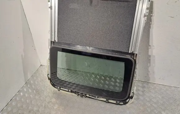 Toyota Auris 150 Sunroof set 6320312160 6320112280