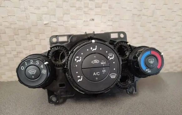 Ford Fiesta Climate control unit C1B1-19980-BE