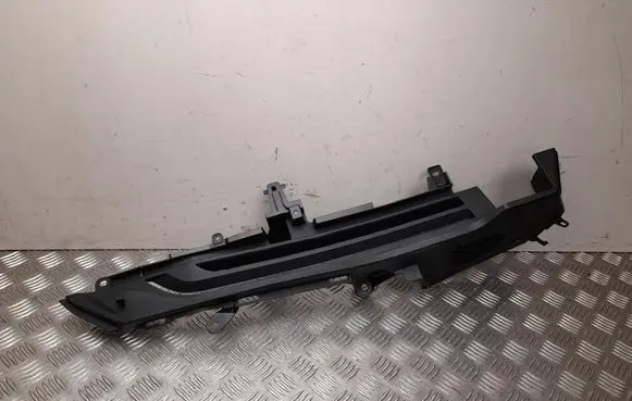 BMW X5 G05 (D)pillar trim (top) 7438182