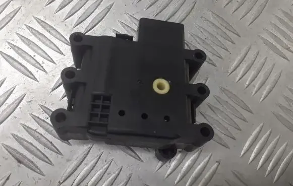 Mazda 6 A/C air flow flap actuator/motor 4818M