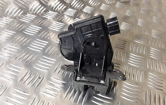 Toyota Verso Tailgate/trunk/boot lock/catch/latch