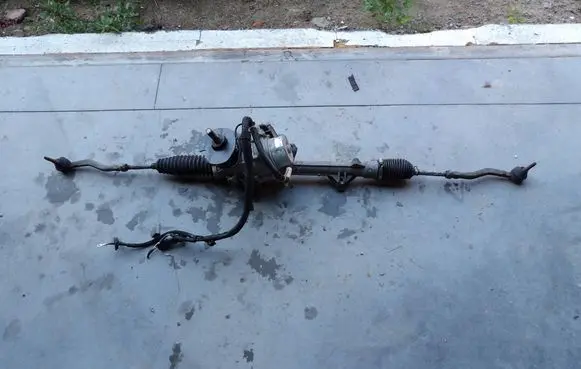 Peugeot 208 Steering rack 6700003117 Q003TC0472