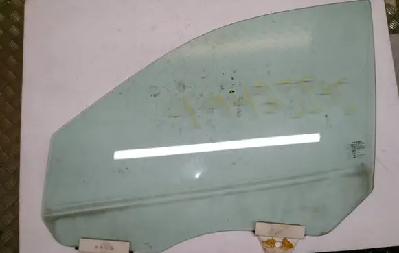 Jeep Grand Cherokee Front door window glass four-door