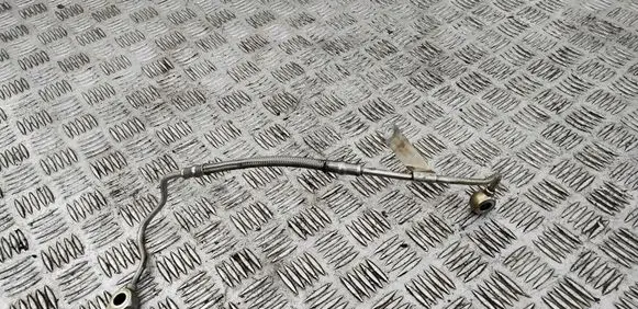 Nissan Juke I F15 Turbo turbocharger oiling pipe/hose
