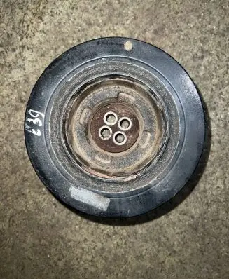 BMW 5 E39 Crankshaft pulley 2247890