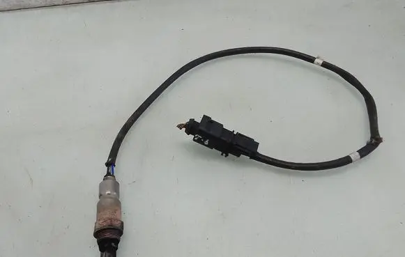 Volkswagen Transporter - Caravelle T6 Lambda probe sensor 04L906262E