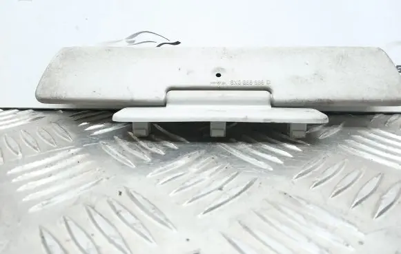 Skoda Octavia Mk1 (1U) Sun visor clip/hook/bracket 6Y0858555