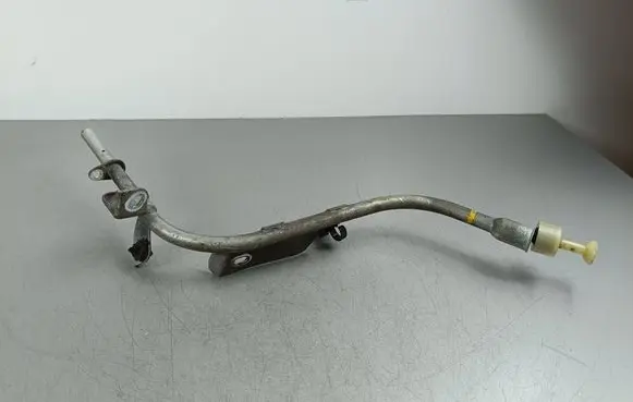Mitsubishi Eclipse Cross Oil level dip stick 