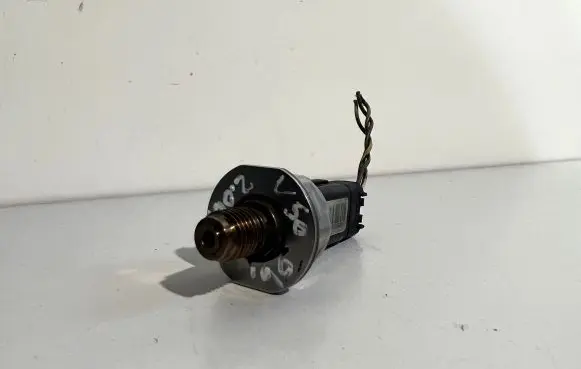 Fuel pressure sensor