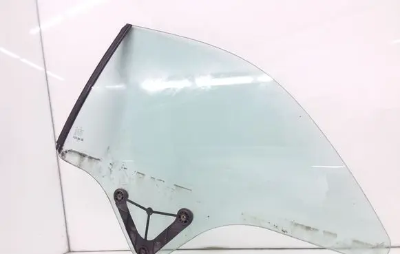 Mercedes-Benz E A207 Rear side window AS2