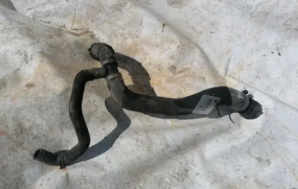 Audi A6 S6 C6 4F Engine coolant pipe/hose