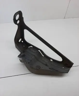 Audi A4 S4 B7 8E 8H Intercooler pipe mounting bracket 8E0145814F