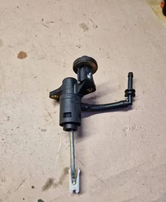 Audi A4 S4 B6 8E 8H Clutch master cylinder 8E1721401E