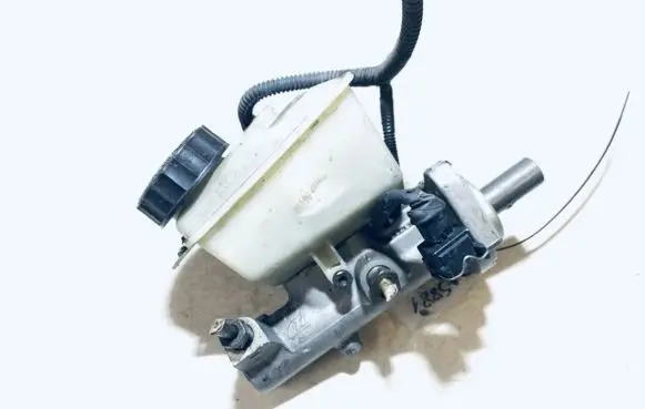 Master brake cylinder