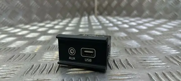 KIA Sportage AUX in-socket connector 96120C5100