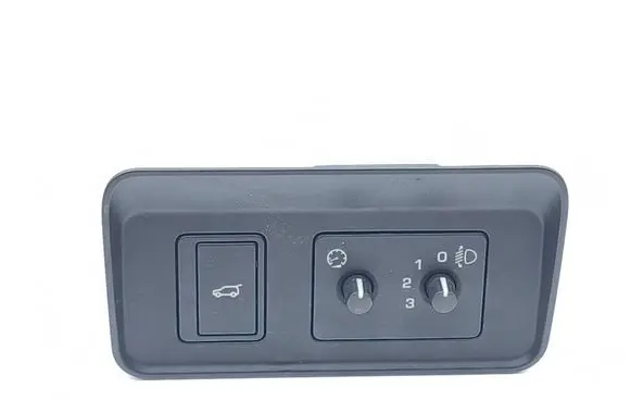 Land Rover Range Rover Evoque L551 Tailgate opening switch FK7211654AC 30704560