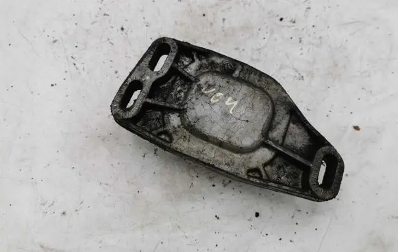 Volkswagen PASSAT B5 other engine part 811780