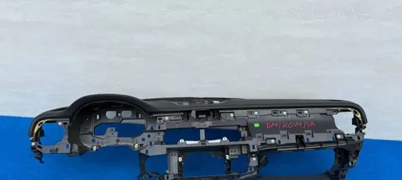 Mercedes-Benz X-class W470 Dashboard 681005XF0A