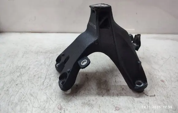 Audi Q5 SQ5 Engine mounting bracket