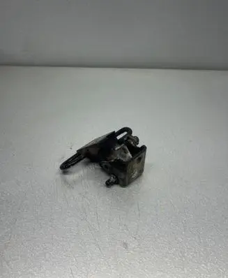 Audi Q7 4L Rear door lower hinge 4L0833411A