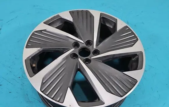 Seat Arona R18 alloy rim IMPRK1474256