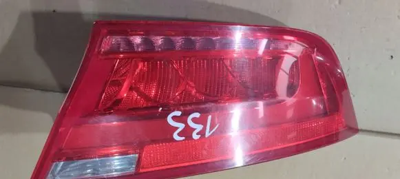 Audi A7 S7 4G Tailgate rear/tail lights 4G8945096