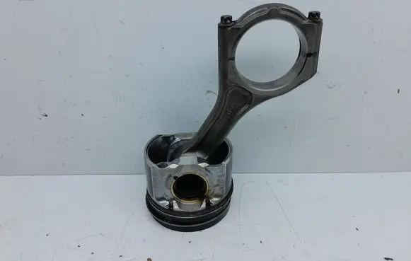 Subaru XV I Piston with connecting rod 