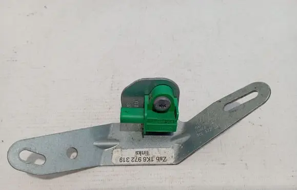 Volkswagen Golf VI Airbag deployment crash/impact sensor 5K0959351 1K6972320