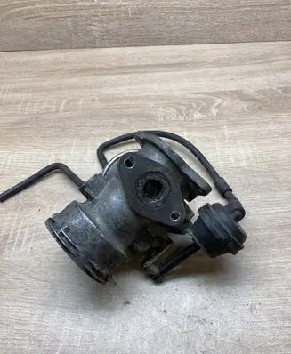 Volkswagen Golf V EGR valve 03G129637