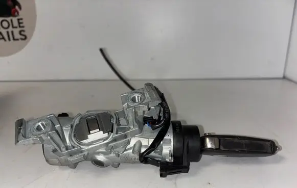 Volkswagen Touran I Ignition lock 1K0905865