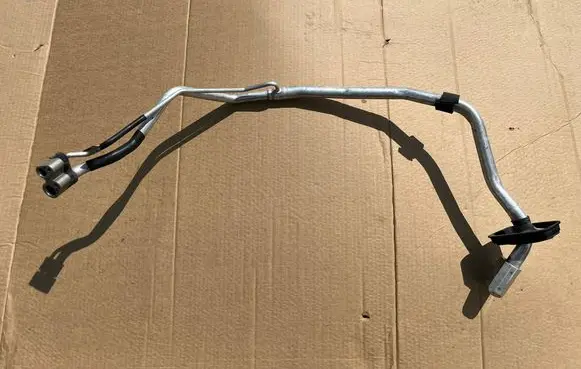 Audi A5 Air conditioning (A/C) pipe/hose 8W6816738B
