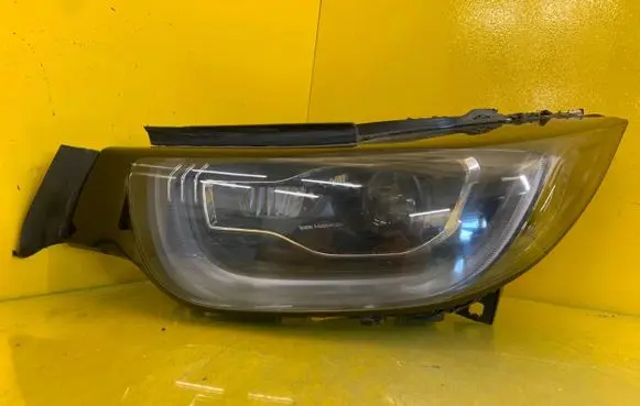 BMW i3 Headlight/headlamp 9853419-03