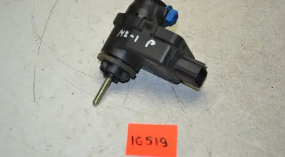 Mazda Premacy Headlight level adjustment motor VAD12V962