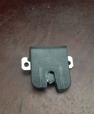 Volkswagen Polo Tailgate/trunk/boot lock/catch/latch 6Q6827505B
