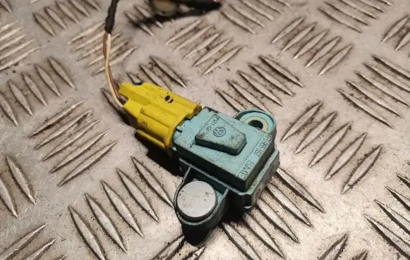 Audi A6 S6 C6 4F Airbag deployment crash/impact sensor 4F0955557